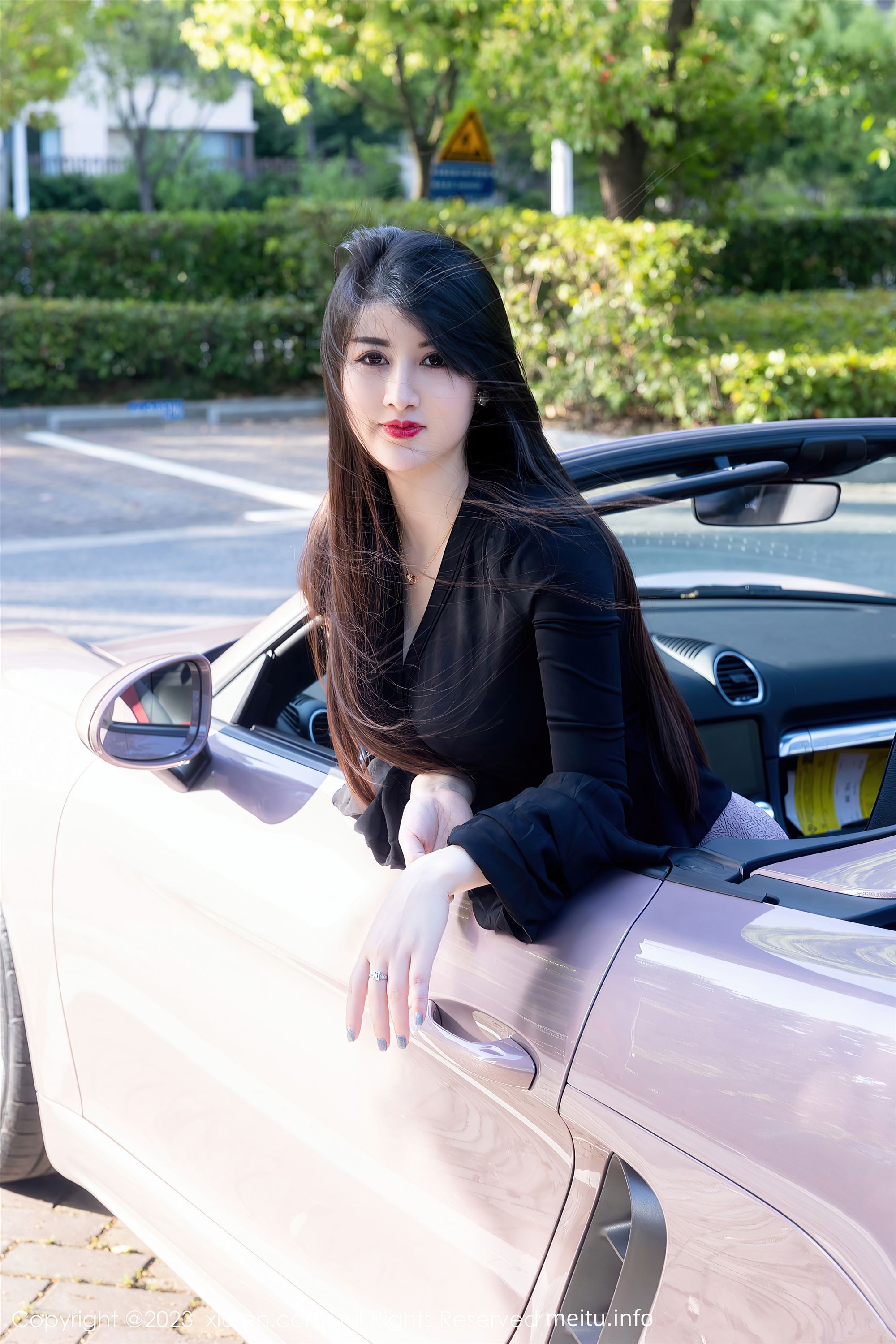 XiuRen秀人网  2023.05.05 NO.6676 诗诗kiki